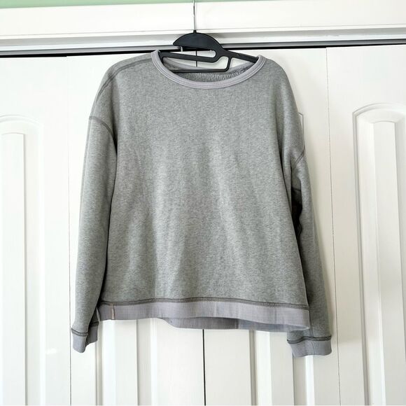NWT Patagonia Women's Shearling Crew Fleece Reversible Sweatshirt in Salt Grey - Picture 2 of 6